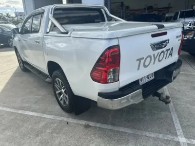 2017 Toyota Hilux SR5