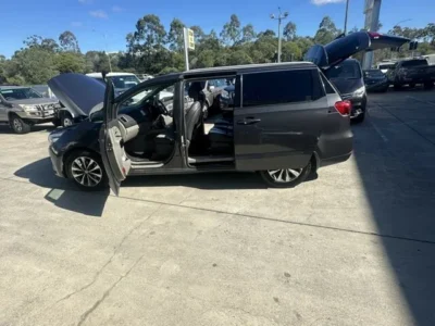 2017 Kia Carnival SLi