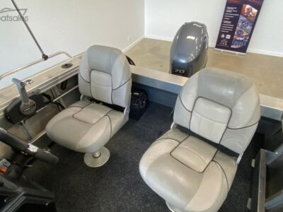2025 Makocraft 460 Commander Pro Black Ops
