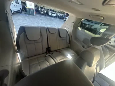 2017 Kia Carnival SLi