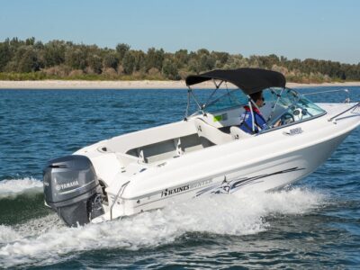 2025 Haines Hunter 520R