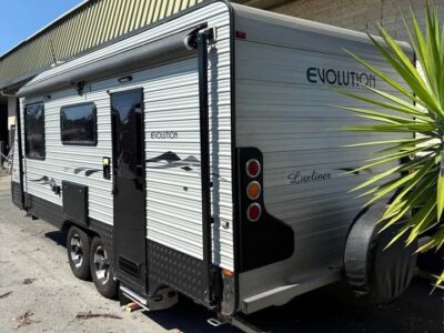 2018 Evolution Luxliner