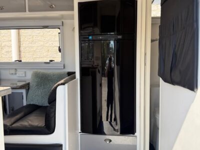 2018 Evolution Luxliner