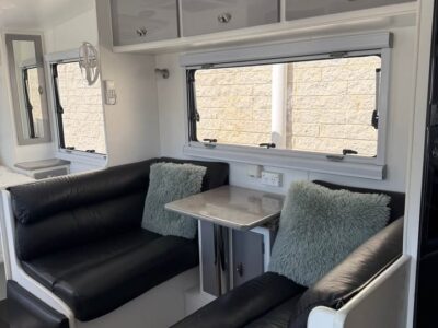 2018 Evolution Luxliner