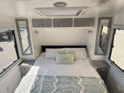 2018 Evolution Luxliner