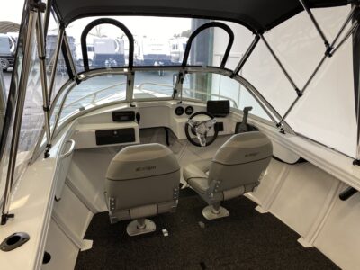 2025 Makocraft 465 Coastal Runner
