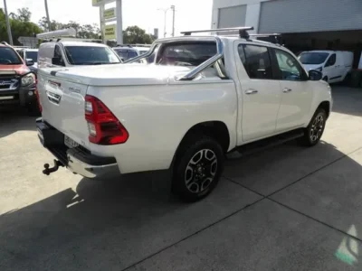 2021 Toyota Hilux SR5