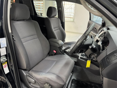 2013 Toyota Hilux SR5