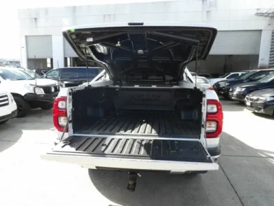 2021 Toyota Hilux SR5